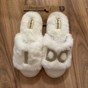 Dearfoams Women's White “I Do” Slippers